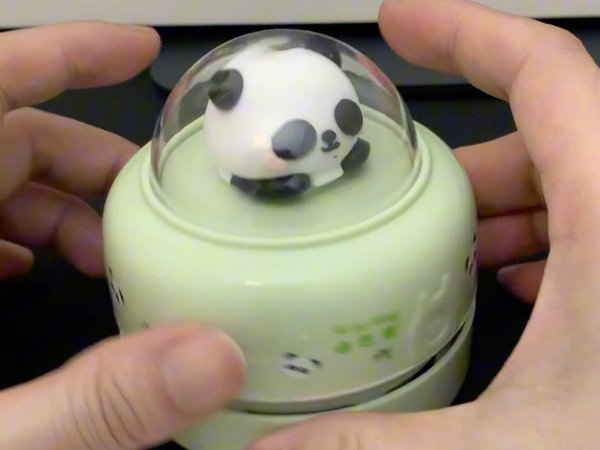 这个6块多的桌面吸尘器还是可以的