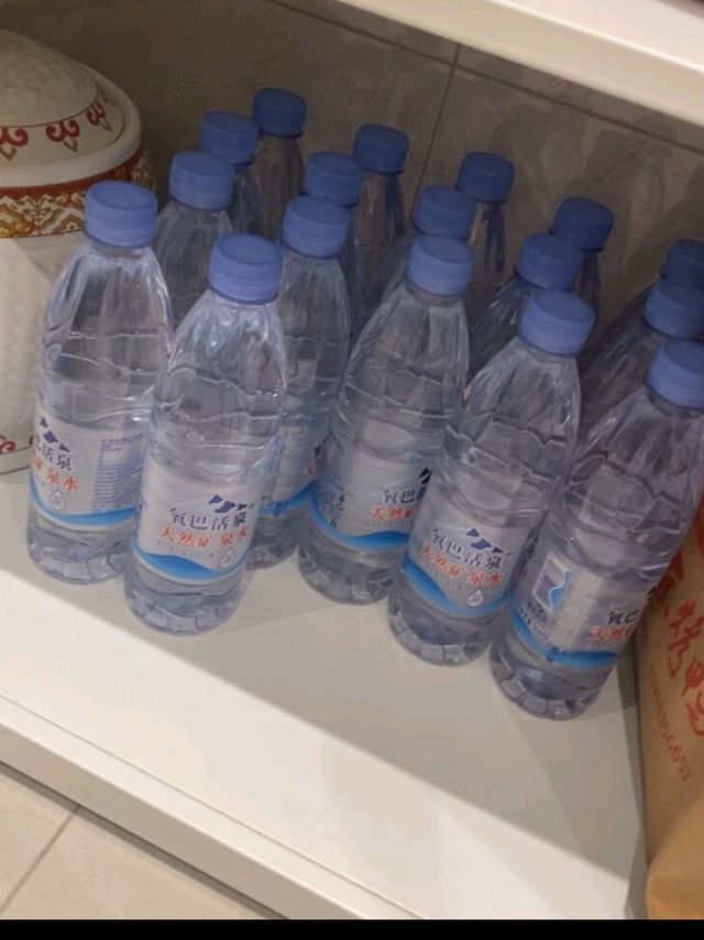 矿泉水