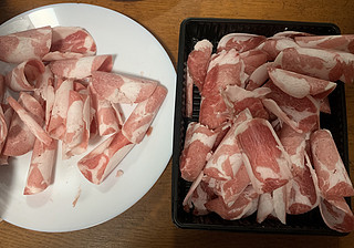 草原宏宝这个1kg羔羊肉棒有点肥不适合涮火锅！
