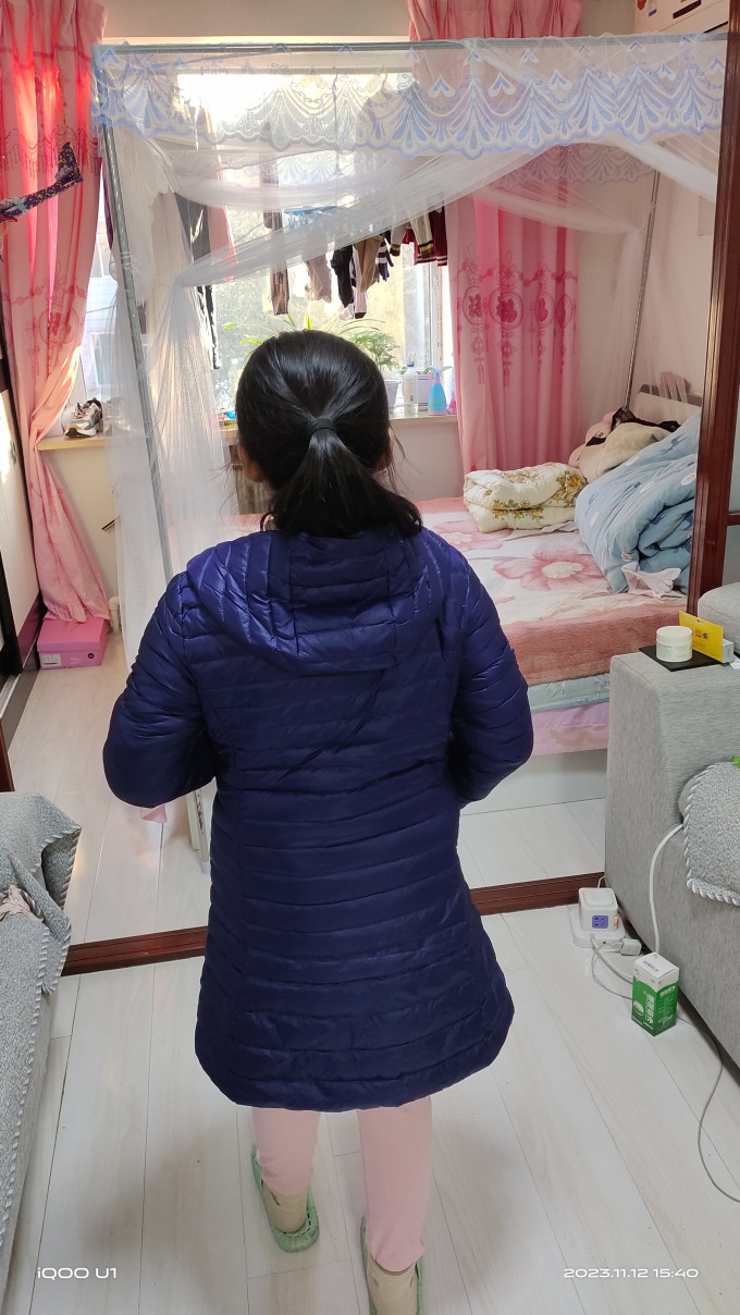 隶玛女外套