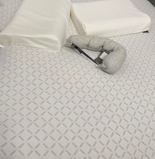 精打细算的乳胶床垫，提升睡眠舒适不止一点点