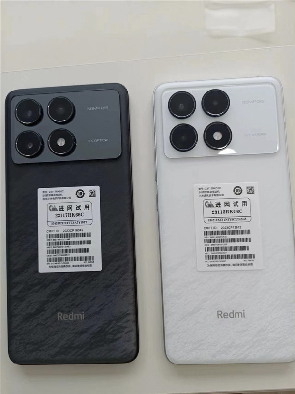 网传丨Redmi K70/K70 Pro 真机照：直屏+金属中框，质感出色
