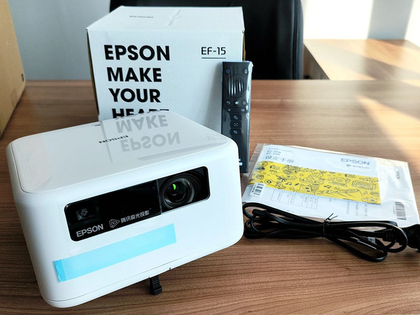 EPSON EF-15   三千元成像最佳投影?