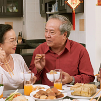 中老年人最易缺哪些营养？怎么补更合理？