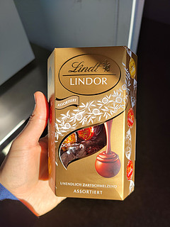  21块钱一盒的瑞士莲巧克力，不贵吧？