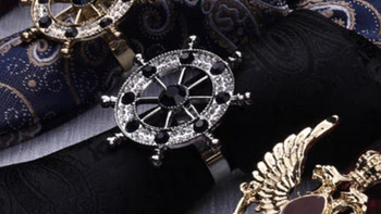 原创英皇爵迹水钻领环夹领带箍是一款专为商务男士设计的高品质领带配件