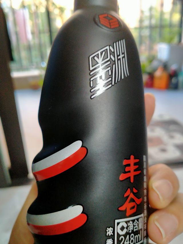 丰谷墨渊，浓香型白酒 45度