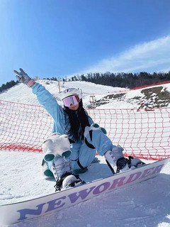 滑雪头盔女专业滑雪帽眼镜一体式