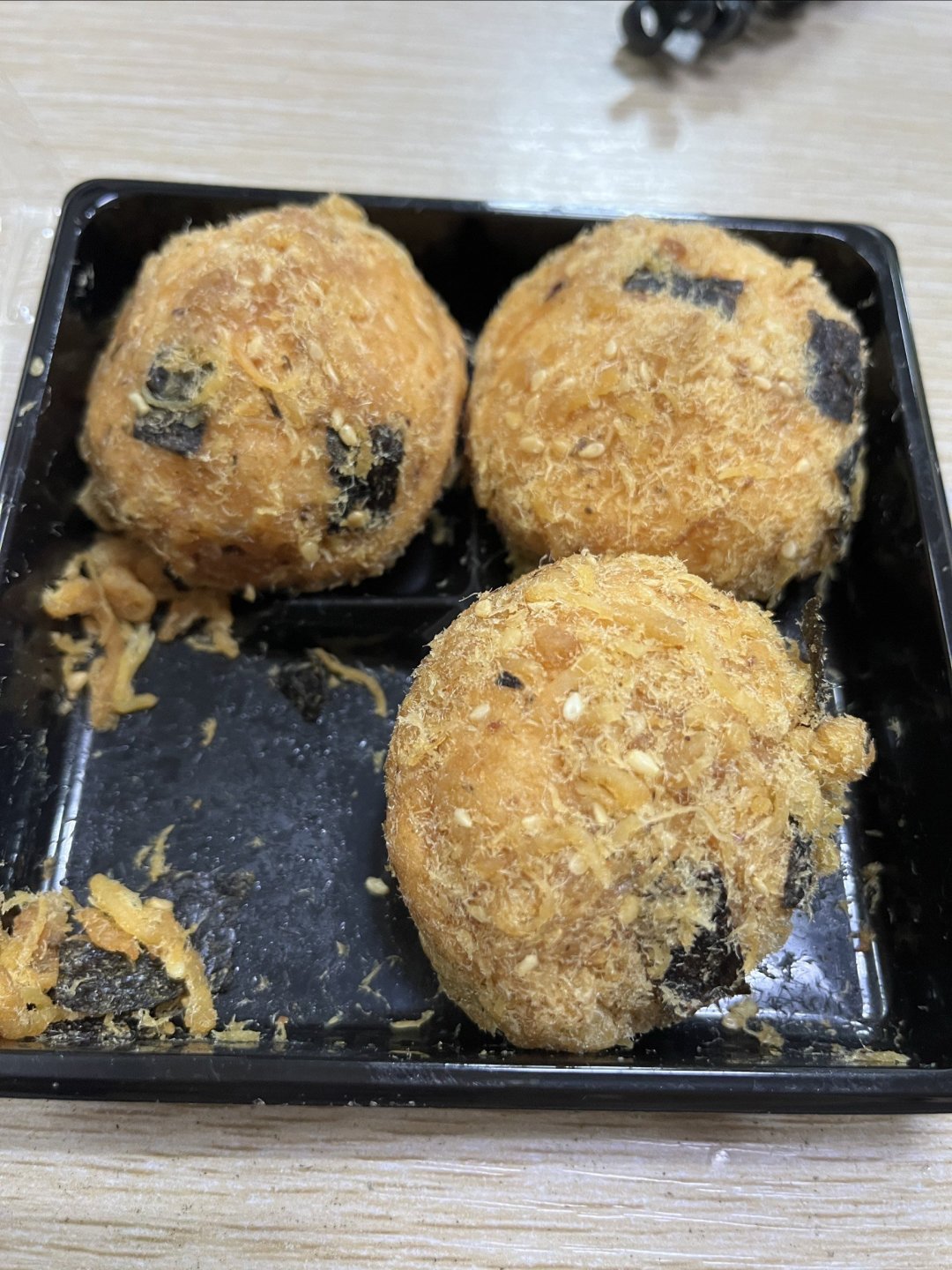 美味的友臣小贝肉松海苔蛋糕