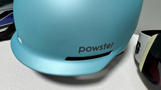 Powster滑雪头盔是一款非常受欢迎的滑雪装备