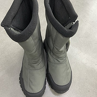 迪卡侬户外靴子，防滑保暖，征服雪地的时尚利器！