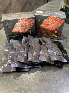 好吃到爆的午餐肉，肉粒可以看得到！