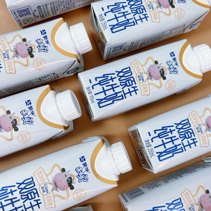 蒙牛常温牛奶