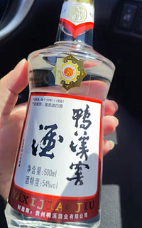 浓香型白酒鸭溪窖，品尝不一样的滋味