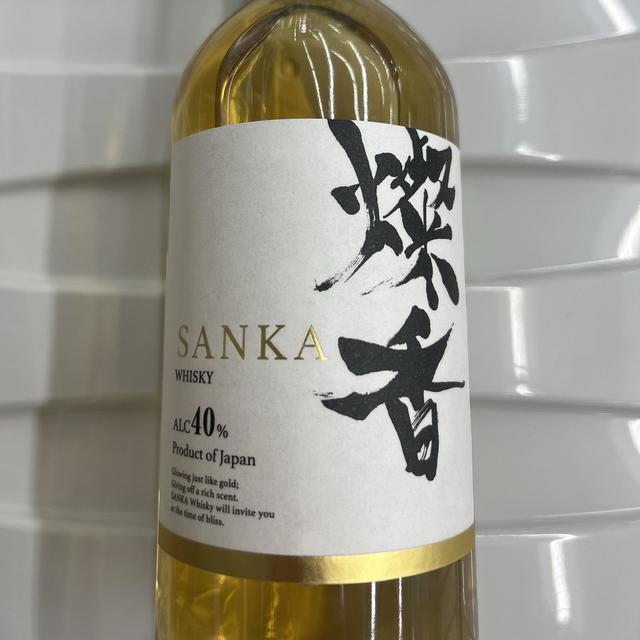 小酒哥碰到了真问题，朋友送了我一瓶日威，我竟然看不懂，有懂的帮帮我哦！