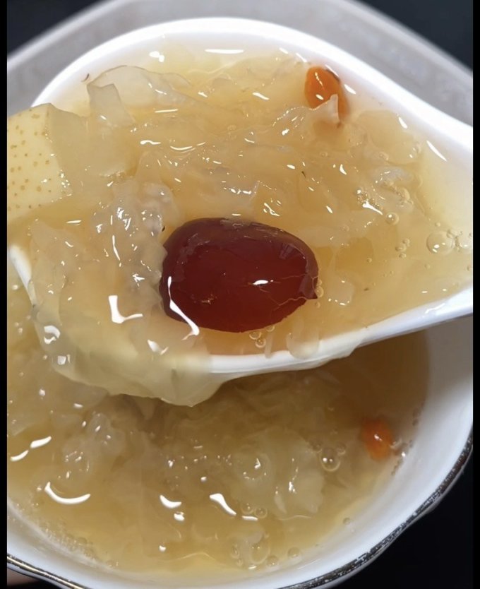 十月稻田菌菇木耳