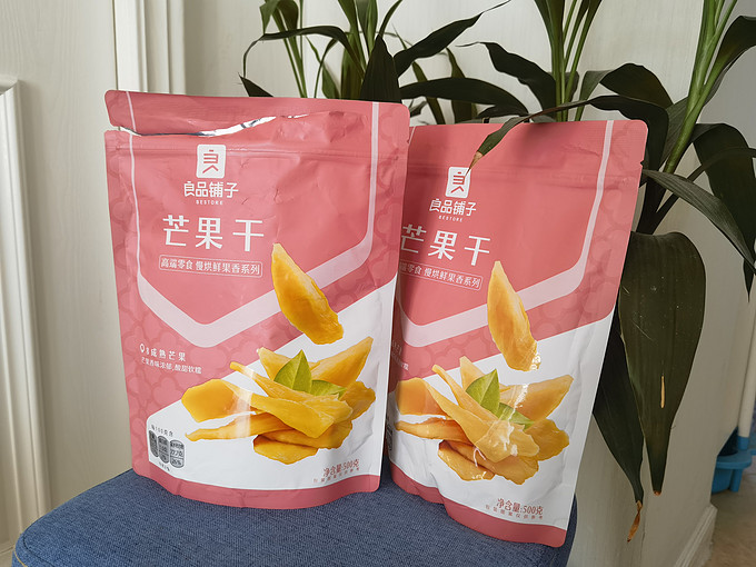 良品铺子蜜饯果脯