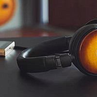 ATH-WP900火焰枫木机壳动圈式耳机：清晰音质，温暖声调