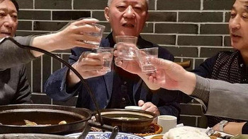 白酒种类那么多，为何这3种不能买？内行:不怕住院你就喝