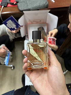 ￼￼爱马仕（HERMES）大地淡香水50ml「经典斩女香」礼盒装 礼物 送男友