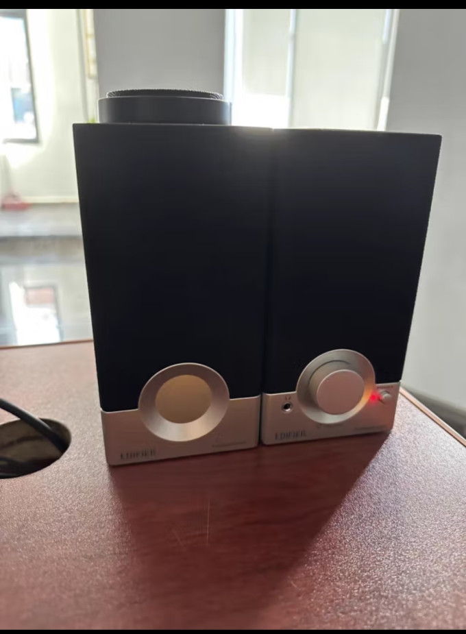 漫步者R18T音箱怎么样 漫步者(EDIFIER)R18T 2.0木质电脑音响 台式笔记本桌面音响 游戏音响 黑色_什么值得买