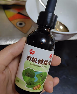 秋田满满核桃油，质量过硬，值得推荐给小孩辅食的食用油