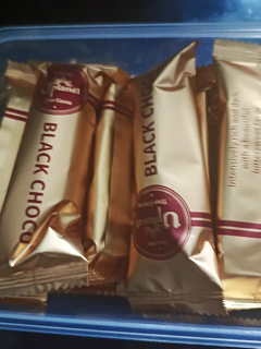 Uplanet青青星球0蔗糖软心黑巧克力是一款非常受欢迎的巧克力产品。
