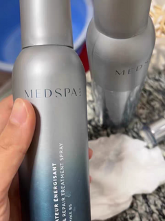 美帕（MEDSPA）生命水B5精华保湿维生素B5喷雾是一款法国品牌的美容产品。