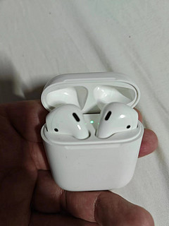 airpods2，可能用起最顺手的蓝牙耳机