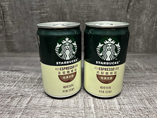 星巴克小绿罐“浓”咖啡，来罐冬日的温暖