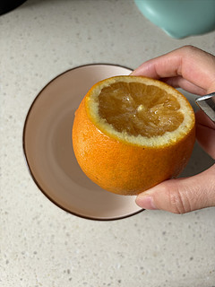 冬日养生要吃橙子哦，还可以试试盐蒸的