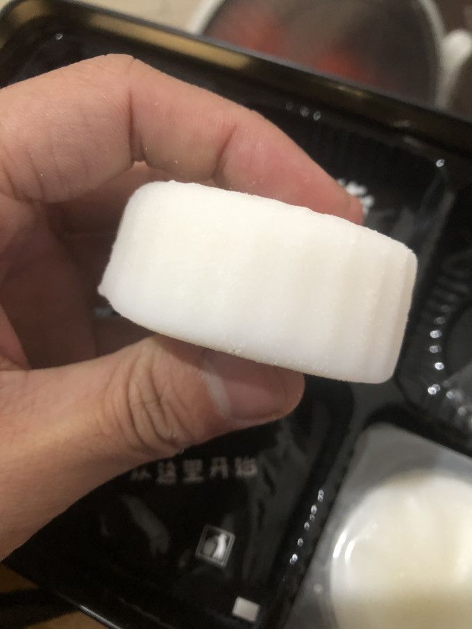 心粤莲月饼