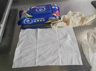 🌟🌟维达厨房用纸单包厨房湿巾，一片去油去污，让你告别繁琐的清洁工作！✨✨