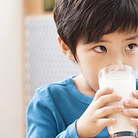 儿童牛奶如何挑选，三个标准了解一下哦，附赠好产品推荐