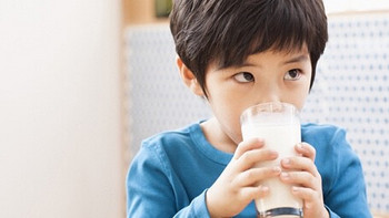 儿童牛奶如何挑选，三个标准了解一下哦，附赠好产品推荐