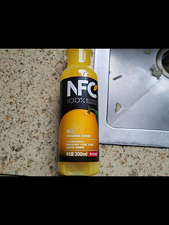农夫山泉NFC果汁（冷藏型）100%鲜果压榨橙汁 300ml*4瓶