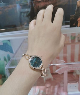 ￼￼雷诺（RARONE）手表 小蛮腰手链式时尚小绿表石英女士手表钢带腕表