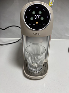 一目活水舱饮水器直饮机V7是一款非常实用的家居产品。