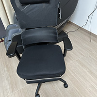 一款性价比不错的人体工学椅-黑白调P5