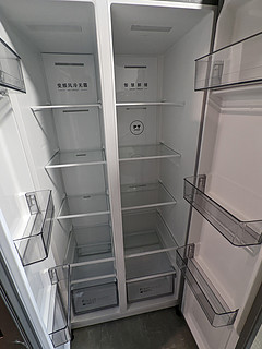 空间巨大、价格实惠，美的双开门冰箱绝对是你的首选!