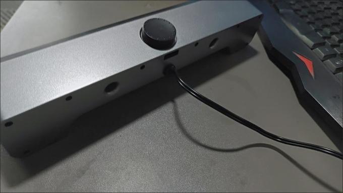 摩外音箱