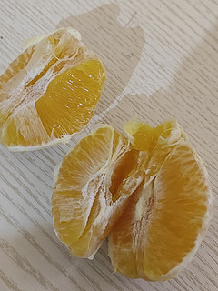 脐橙真的挺甜，补充维生素抵抗各种感冒