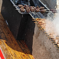 沙河大集羊肉串，3块一串的味觉盛宴！