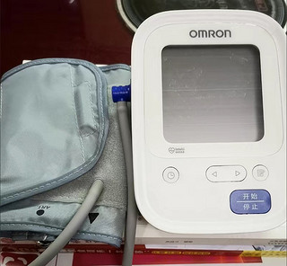 【金榜第一】欧姆龙（OMRON）电子血压计家用上臂式大画面 医用测量血压仪 U724J