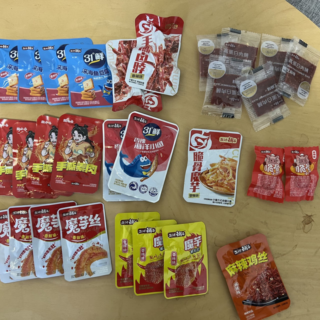 跟着值友买，1.79元30包盐津铺子小零食