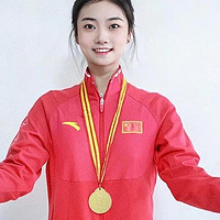喜报：全国体操冠军杨岚馨代言露卡菲娅防脱！为秀发焕活生机！