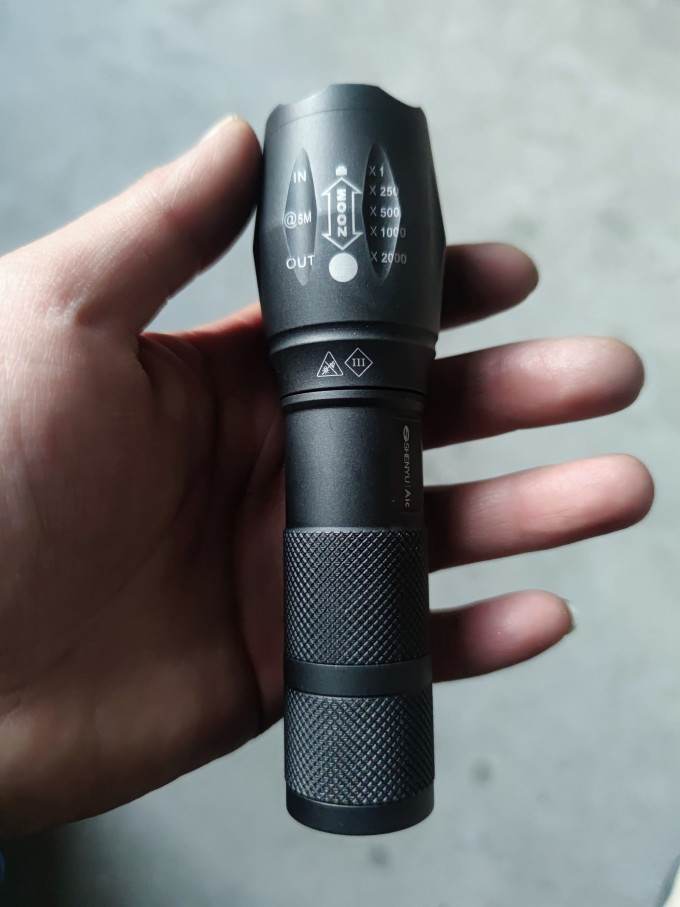 神鱼1005t6手电筒