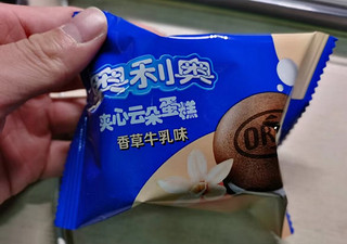 奥利奥（Oreo）夹心云朵蛋糕 糕点 牛乳味+桃桃味 共12枚264g（内容物随机）