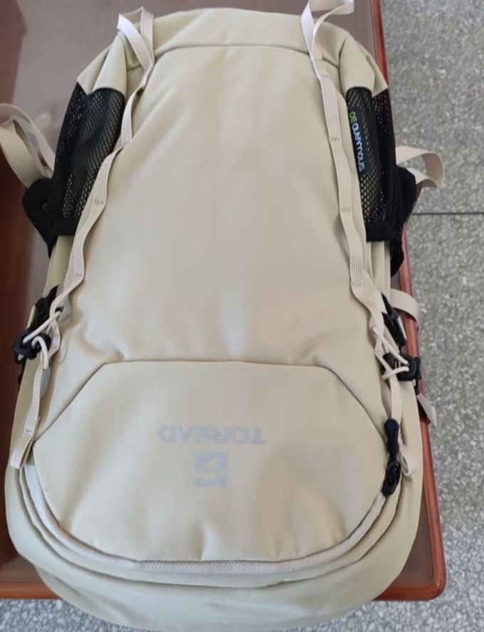 探路者旅行背包