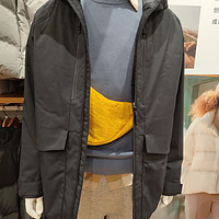 优衣库智暖衣：男女皆宜的高性能复合外套，3DCUT保暖设计，时尚舒适并存。